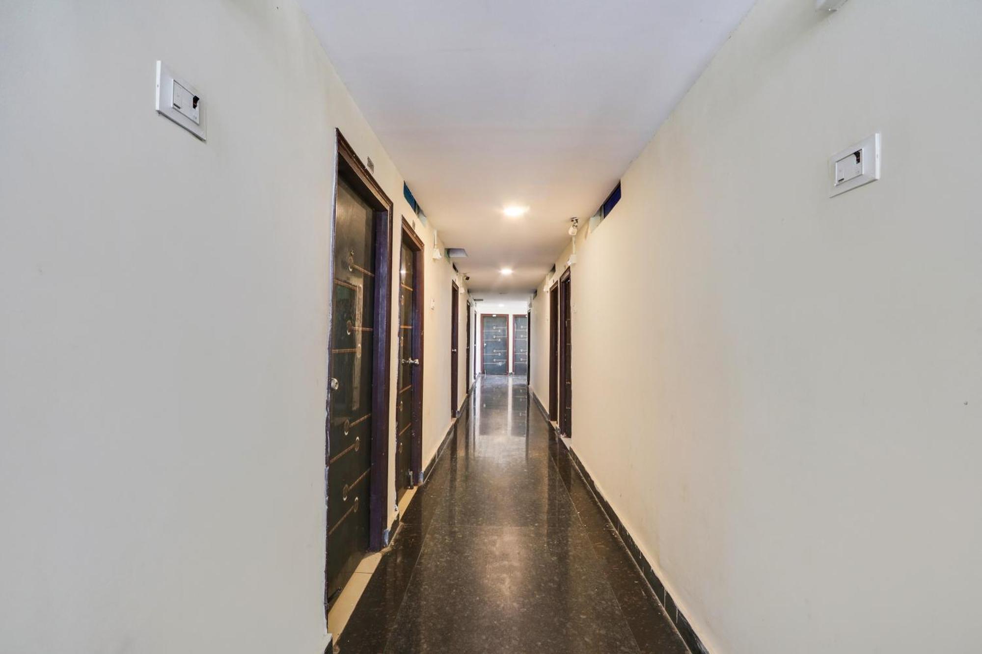 Hotel O Grand Hotel And Lodge Sangareddy Εξωτερικό φωτογραφία